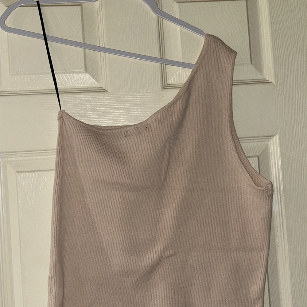 One-Shoulder Ribbed Tank Top - Picture 2 of 2
